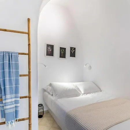 Mardanza House Imerovigli (Santorini)