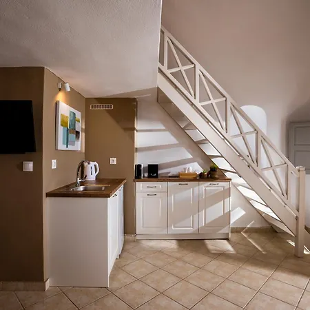 马尔丹扎公寓 公寓 *