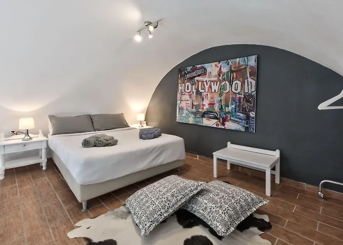 Mardanza House Imerovigli (Santorini)